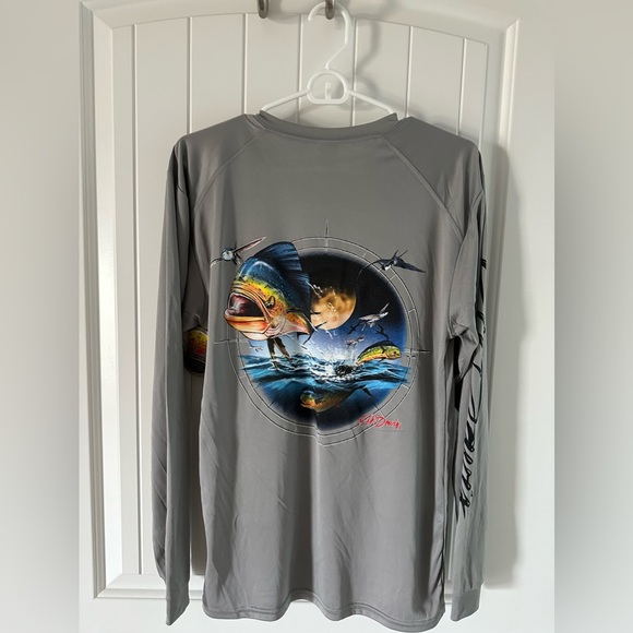 Men’s long sleeve fishing shirt. - Picture 2 of 5